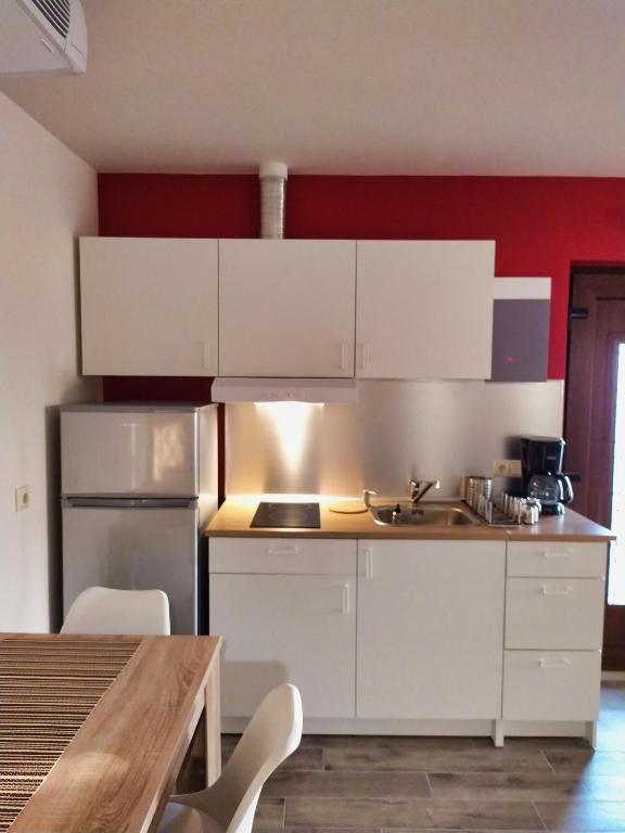 Guesthouse Kastelia - 11