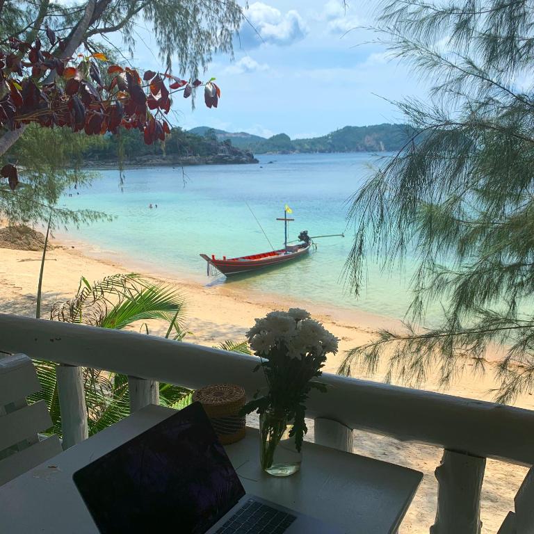 Coconut Beach Bungalows - 17