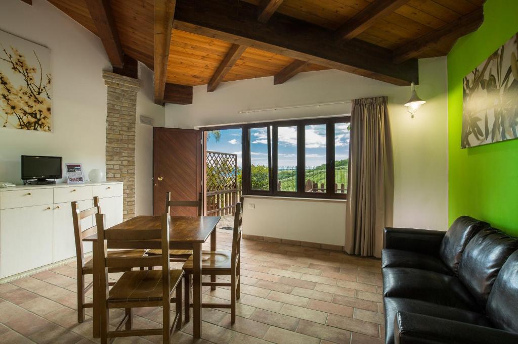 TV a/nebo společenská místnost v ubytování Country House Il Cascinale