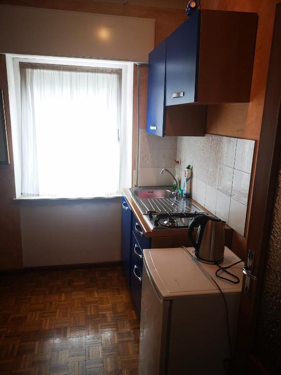 Kuchyň nebo kuchyňský kout v ubytování l'igloo b&b