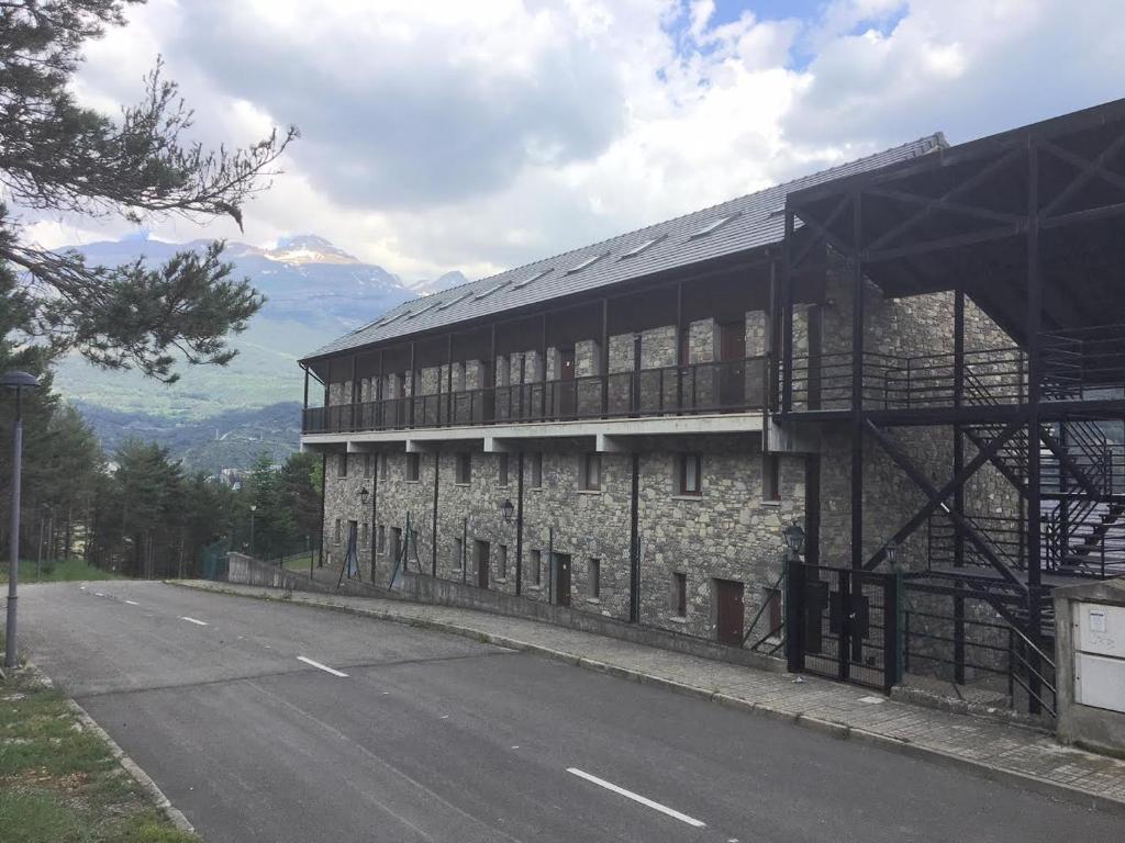 Dúplex familiar Altos de Santiago, Villanúa – Precios 2022 ...