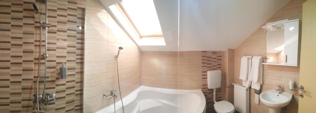 Apartmani 401- Bijeljina - Suite Familiar De Lujo