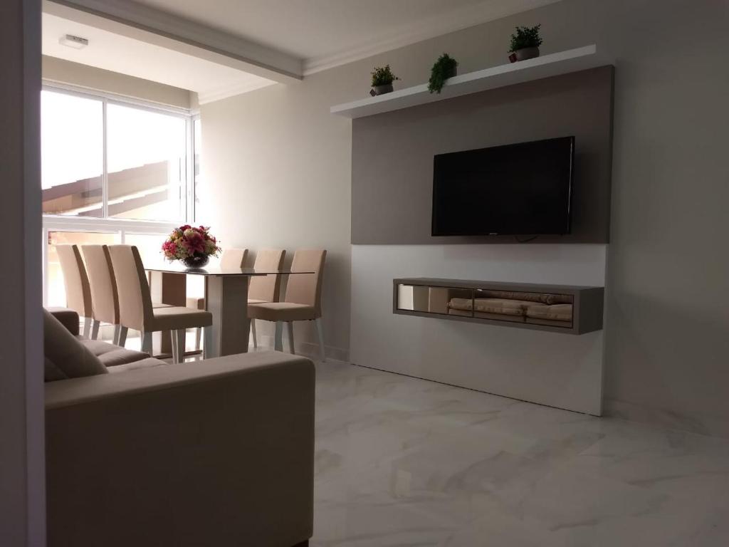  Lumini 103