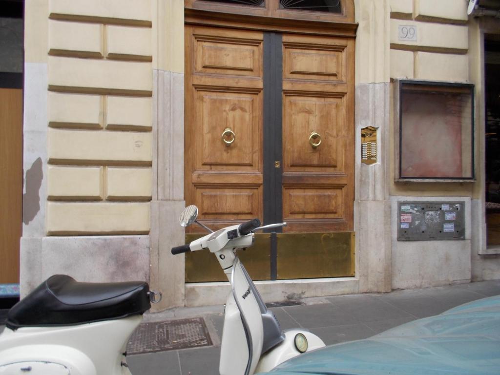 Kerékpározás Merulana Suite 2 környékén