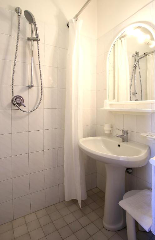 Koupelna v ubytování Hotel Roby