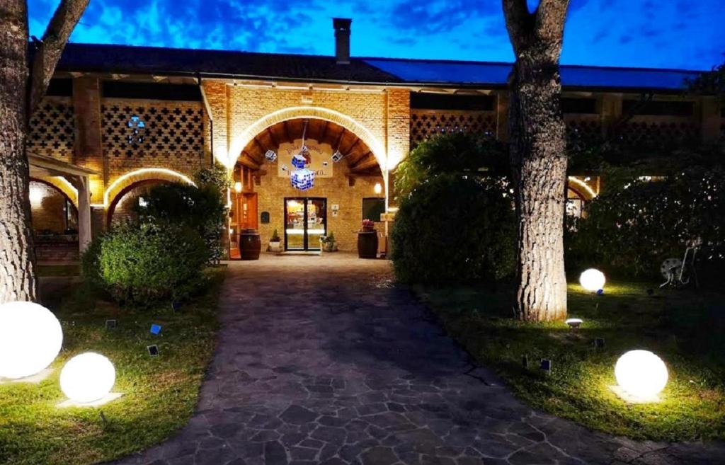 Vonkajšia záhrada v ubytovaní Agriturismo Isola Augusta