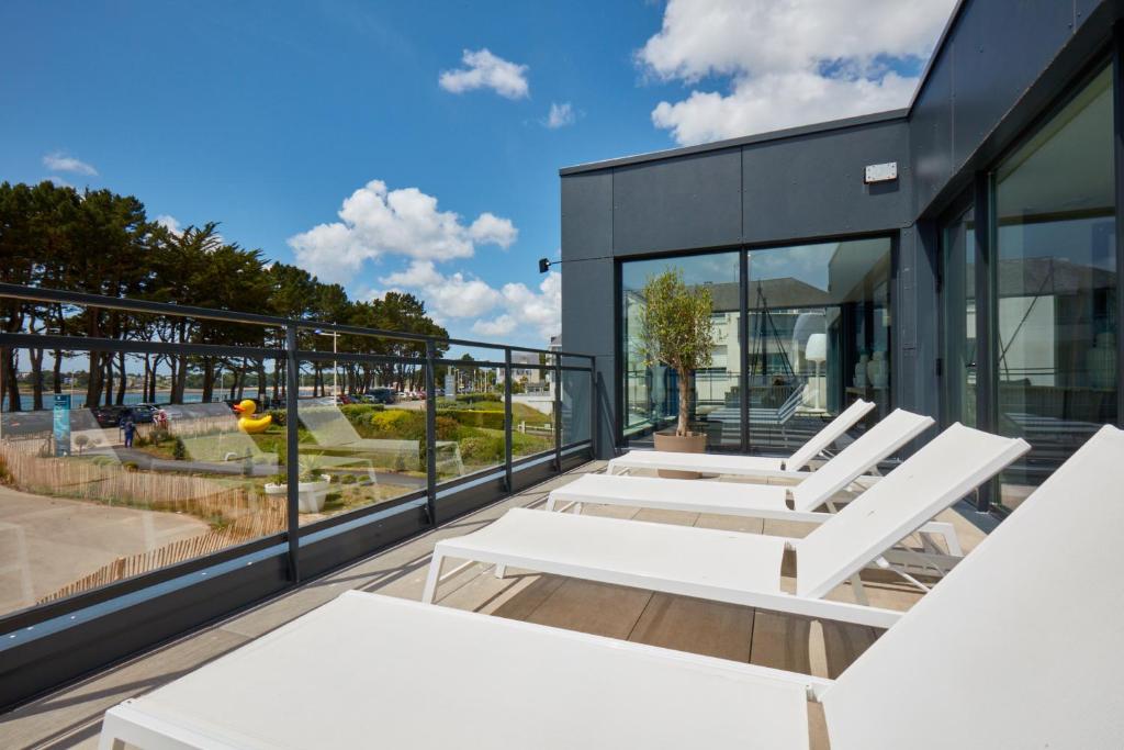 Balkón nebo terasa v ubytování Hôtel Kastel - Relais Thalasso & Spa