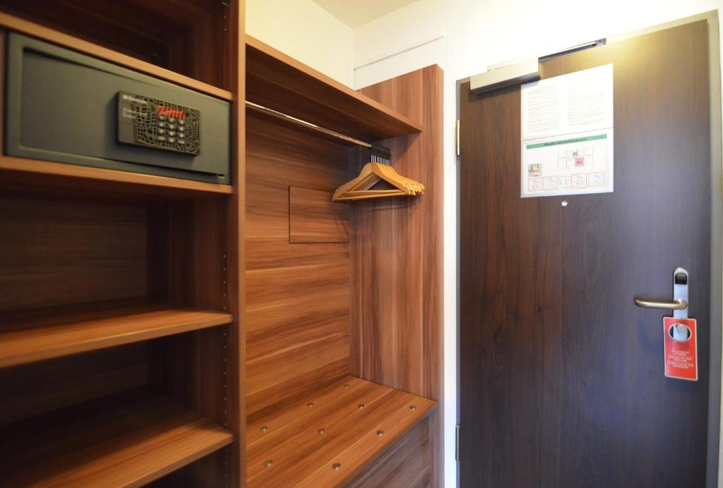 Neu Heidelberg - Guesthouse & Apartments - Resim 21