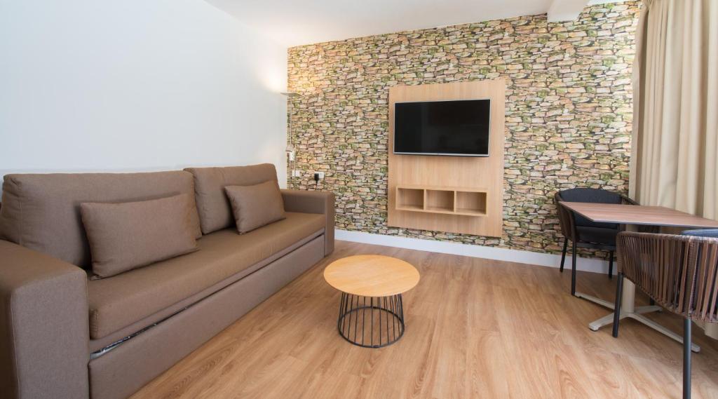 Bungalows Artemisa Gay Men Only - 9