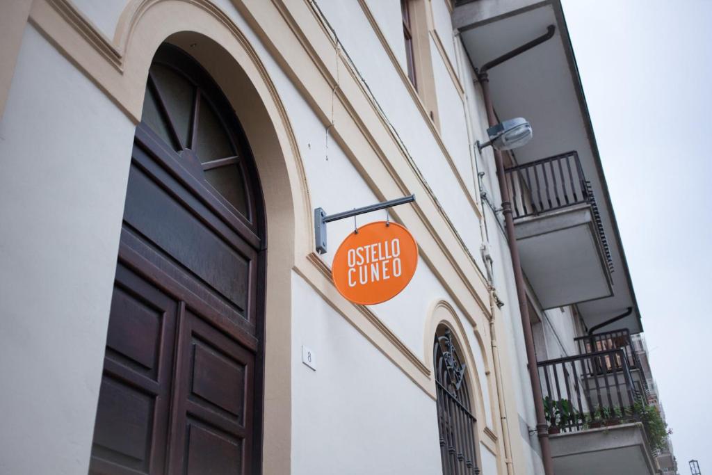 Certifikát, hodnocení, plakát nebo jiný dokument vystavený v ubytování Ostello Cuneo