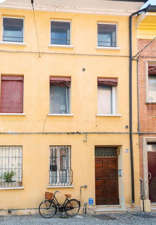 Budova, v ktorej sa apartmán nachádza