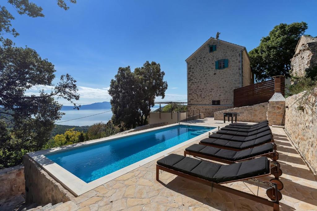 Bazén v ubytovaní Holiday home Barbarella alebo v jeho blízkosti