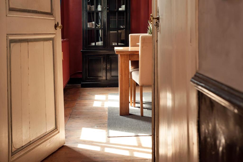 Ganda Rooms & Suites - Resim 7