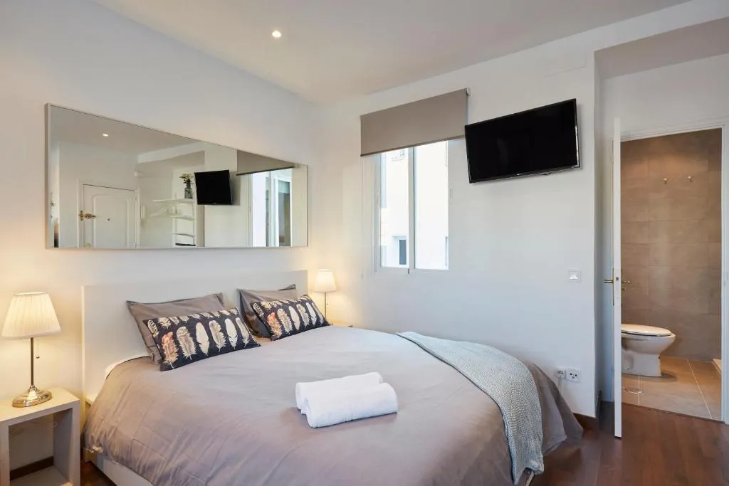 LEEWAYS LOFT I in LOPE DE RUEDA, Madrid, Spania
