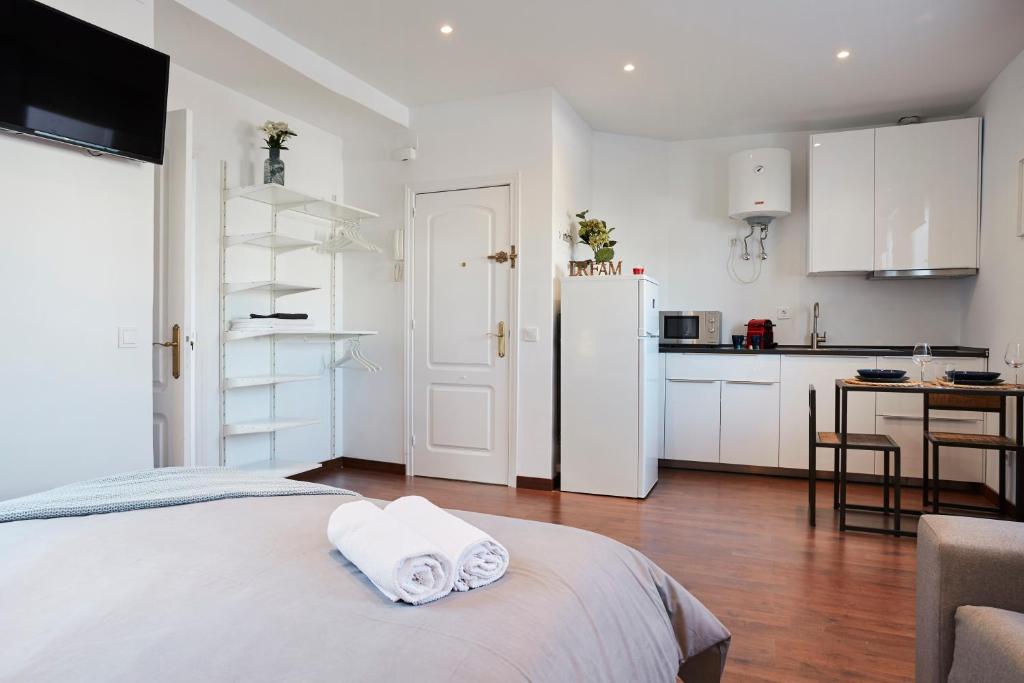 LEEWAYS LOFT I in LOPE DE RUEDA, Madrid – Updated 2022 Prices