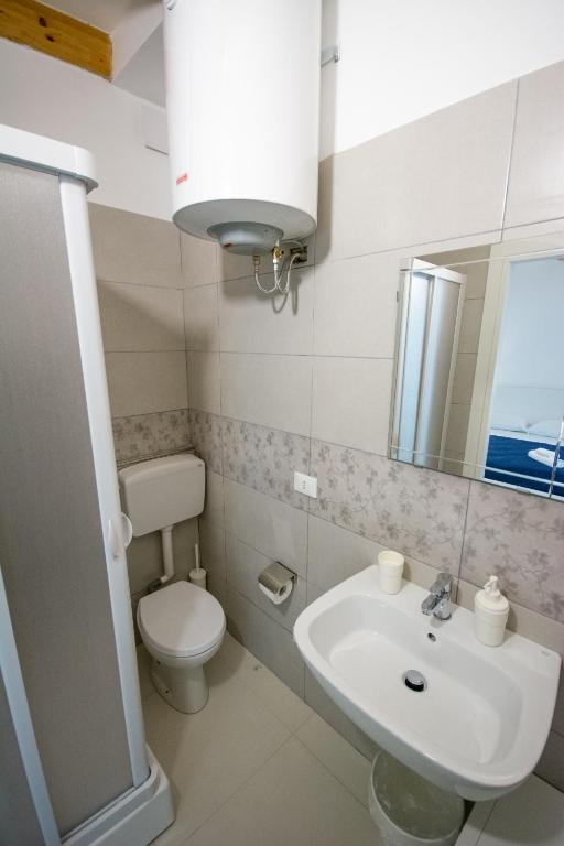 Łazienka w obiekcie Palazzo di Fazio Suites