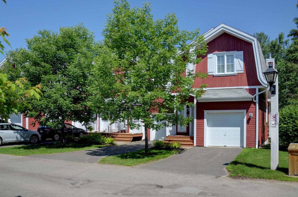 Borealis by RendezVous MontTremblant, MontTremblant Updated 2023