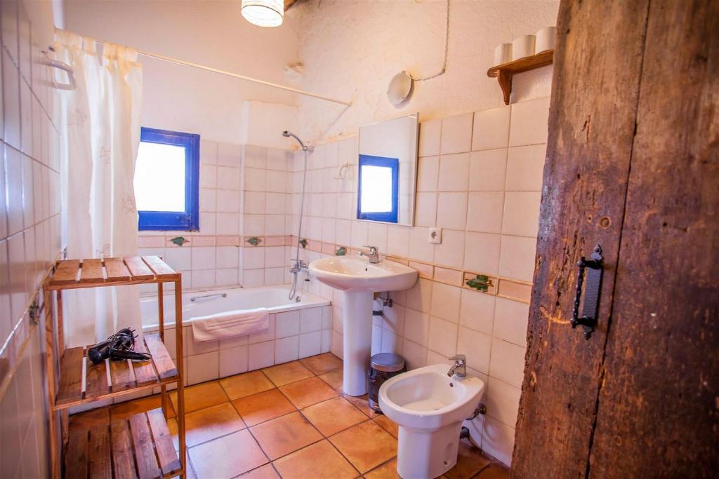Kúpeľňa v ubytovaní EL Molí de Baix