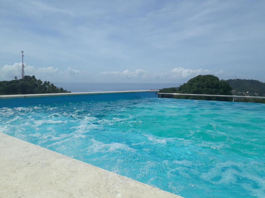 Piscina di Figaro Hotel Samana o nelle vicinanze