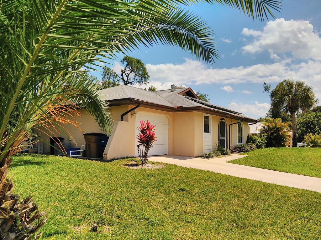 Vacation Home Falcon, Lehigh Acres (aktualisierte Preise für 2024)
