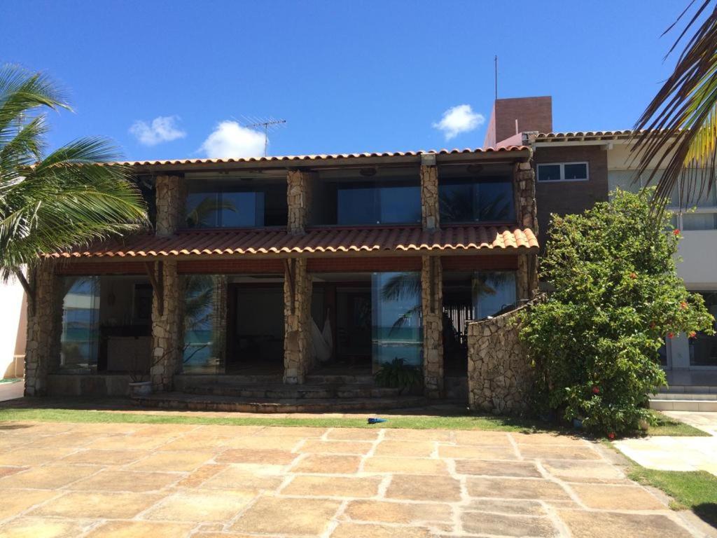  Linda casa à beira mar