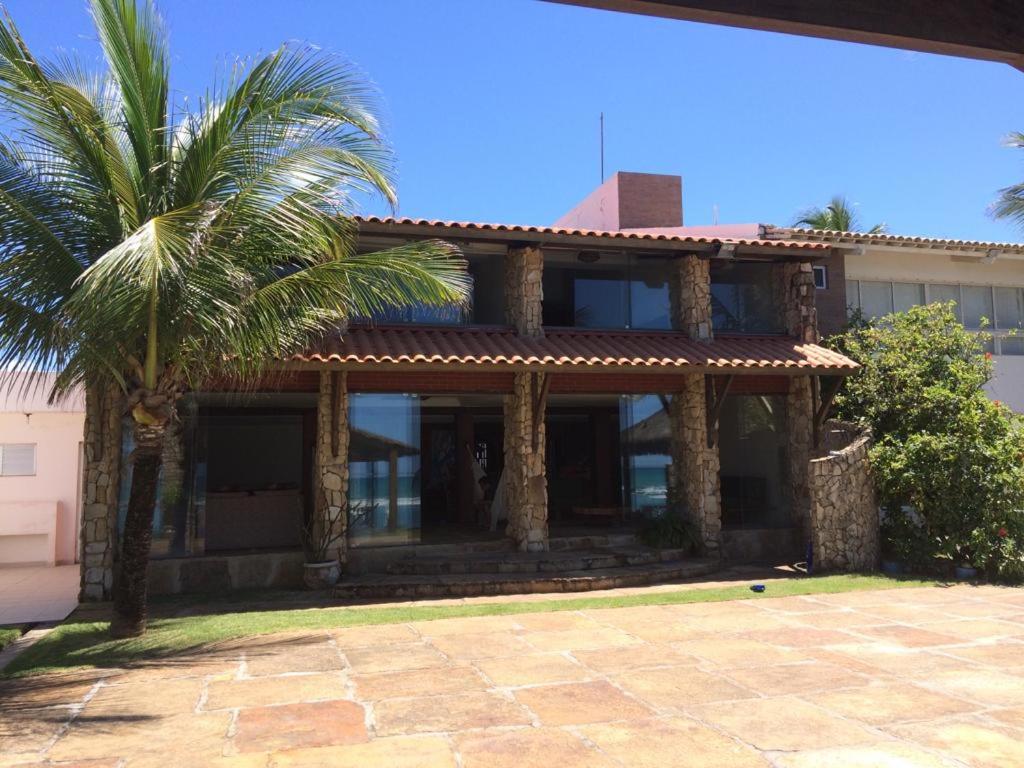  Linda casa à beira mar
