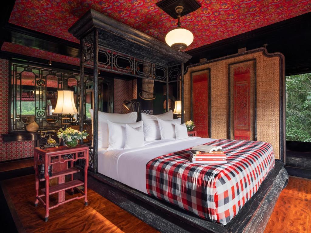 TOP 10 Mejores Hoteles de Lujo en Ubud, Bali 222316089