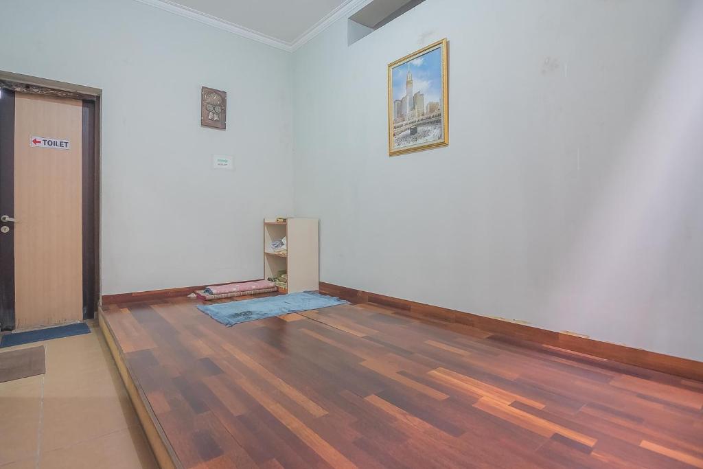 Fotografie z fotogalerie ubytování RedDoorz Plus Syariah at Banjarbaru 2 v destinaci Banjarbaru