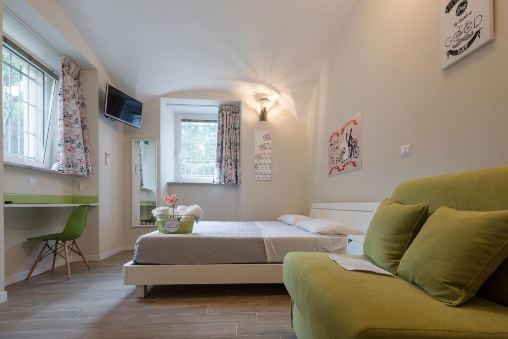 Bed&BikeRome ROOMS