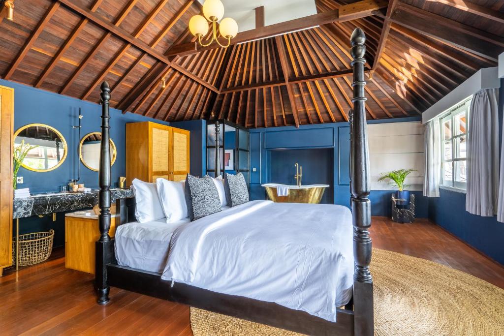Ulu Cliff House