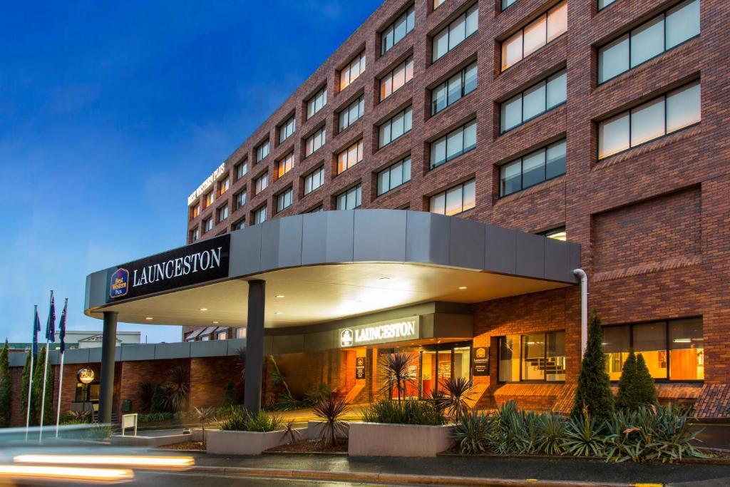 a building with a sign in front of it at Best Western Plus Launceston in Launceston