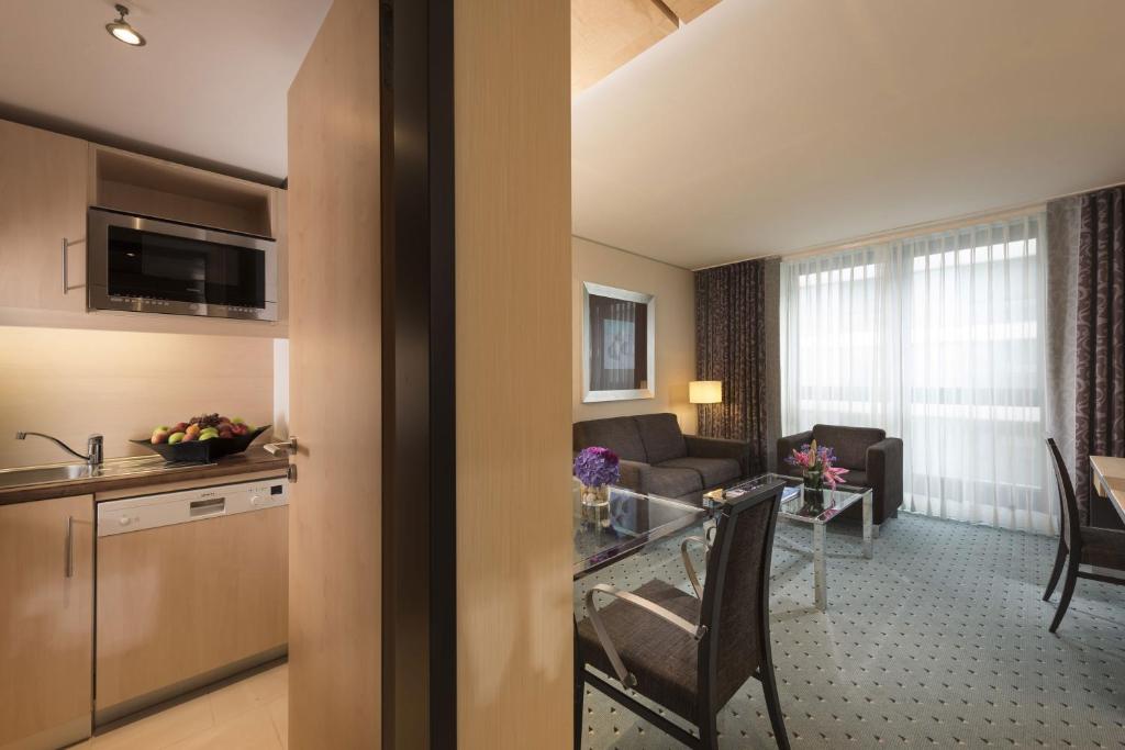 Maritim Hotel Düsseldorf - Resim 39