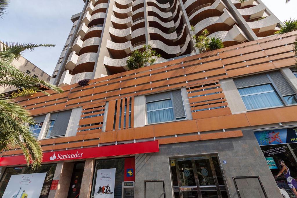 NEW ZAFIRO Centro Sta Cruz, wifi&gym, Santa Cruz de Tenerife ...