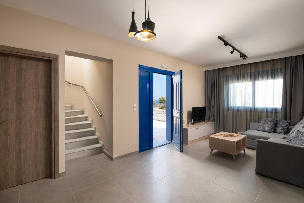 Posezení v ubytování RITA MARE seafront villas heated Pools