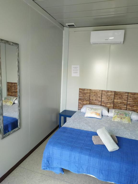 Posteľ alebo postele v izbe v ubytovaní Málaga Centro Hostel