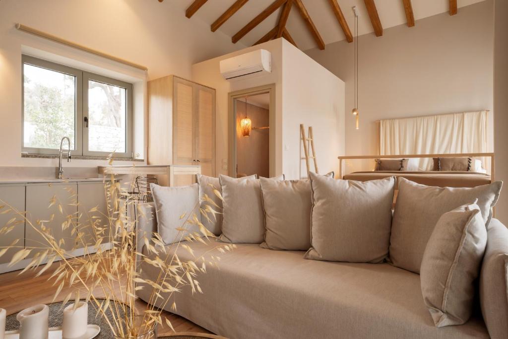 Elies Residences Luxury Apartments - 16