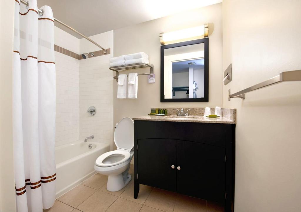 Kellogg Conference Hotel Capitol Hill at Gallaudet University - Standaard Queensuite