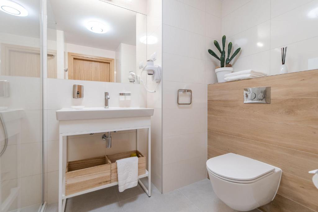 Koupelna v ubytování Seaside - Apartamenty KOMFORT, widok na morze, Parking