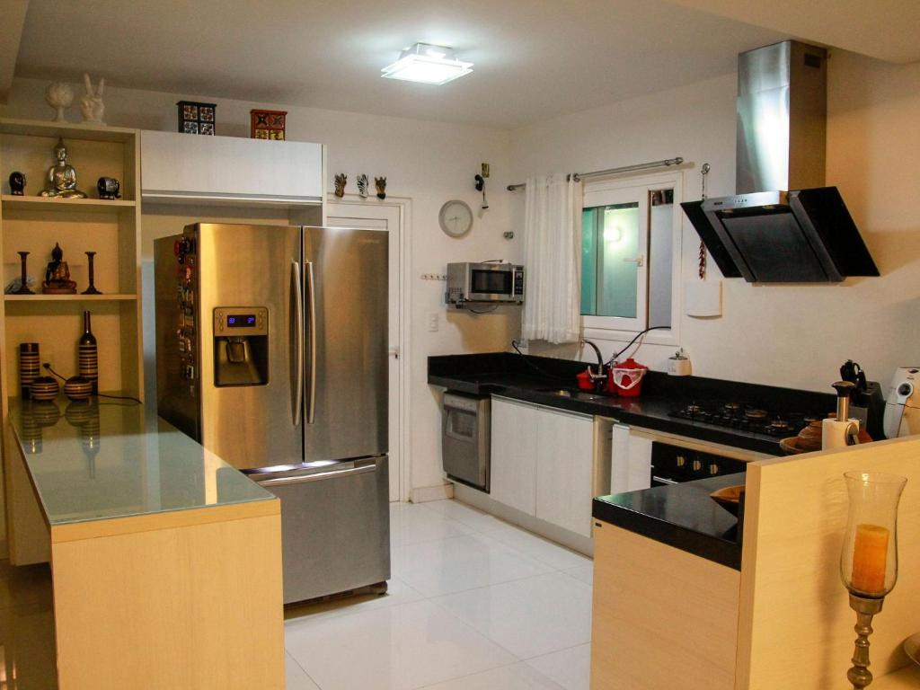  Mansão Luxuosa com Sete Quartos à Poucos Metros da Praia de Geribá