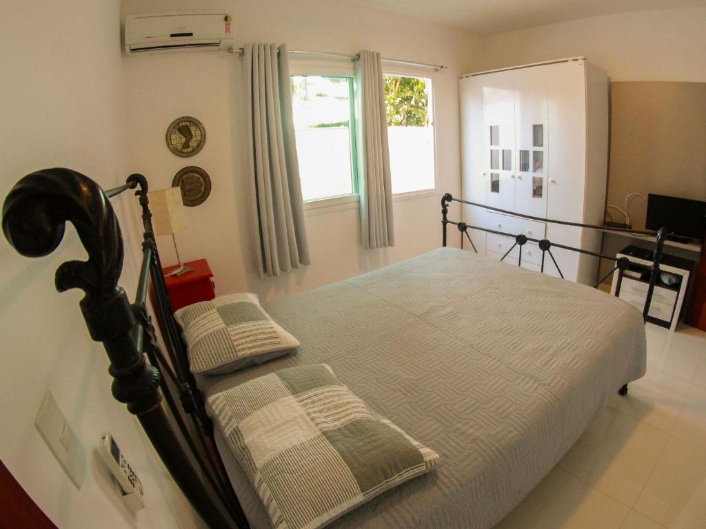  Mansão Luxuosa com Sete Quartos à Poucos Metros da Praia de Geribá