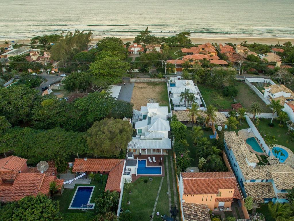  Mansão Luxuosa com Sete Quartos à Poucos Metros da Praia de Geribá