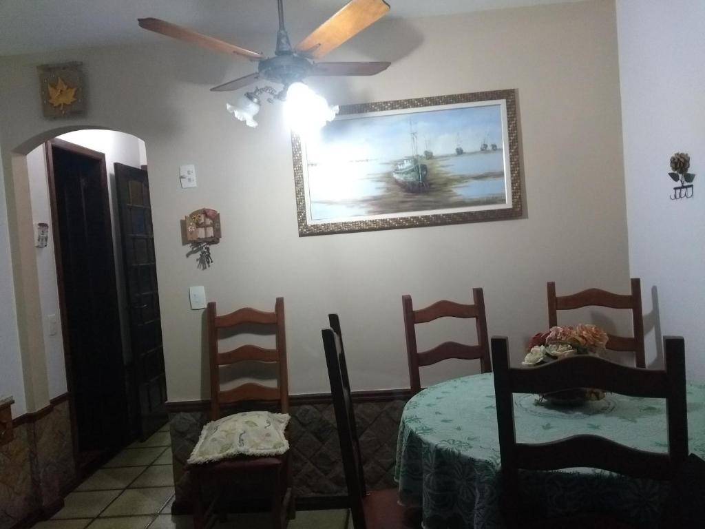  Excelente casa a 40 metros da Praia e 100 m do Shopping Peró ! Wi-fi + SKY TV