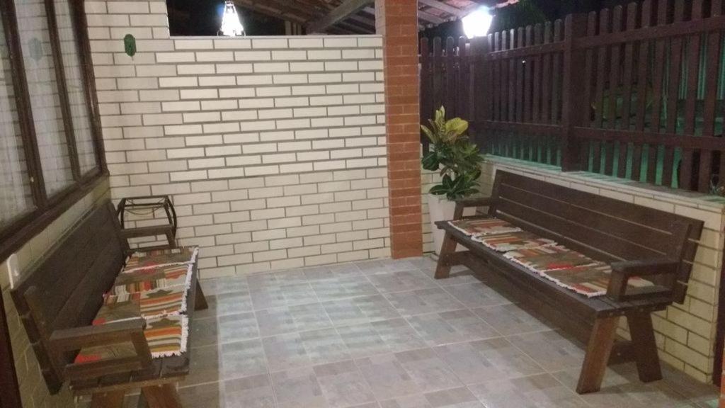  Excelente casa a 40 metros da Praia e 100 m do Shopping Peró ! Wi-fi + SKY TV