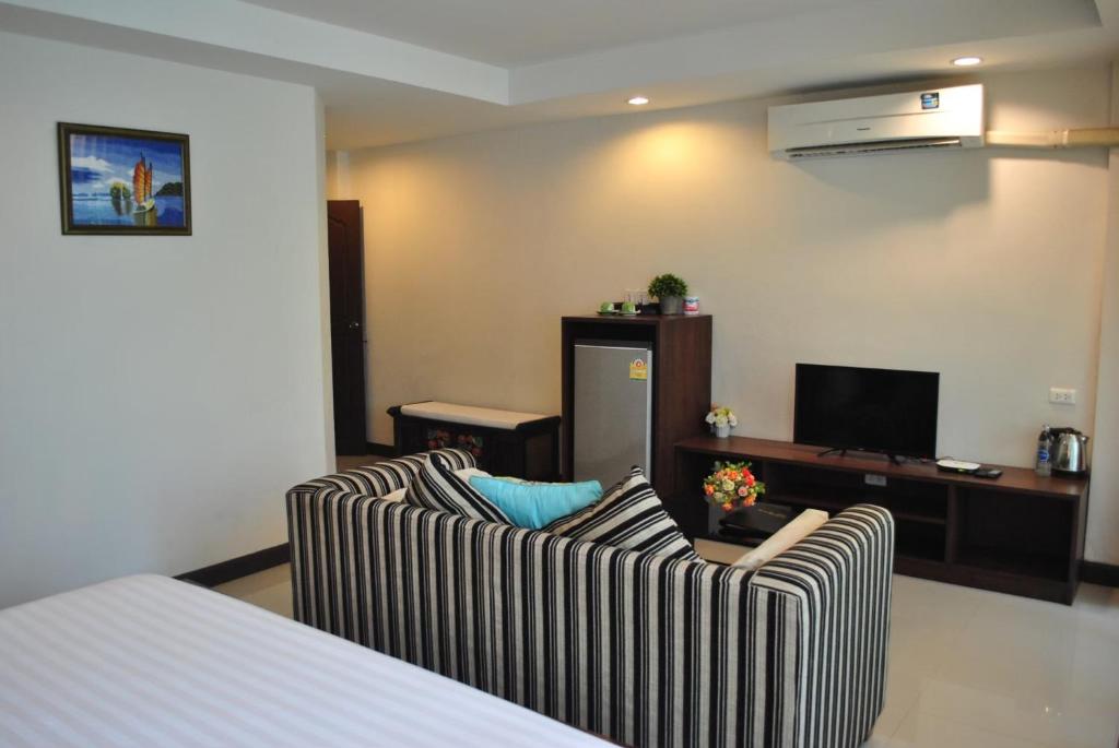 TV a/nebo společenská místnost v ubytování Kong Garden View Resort Chiang Rai