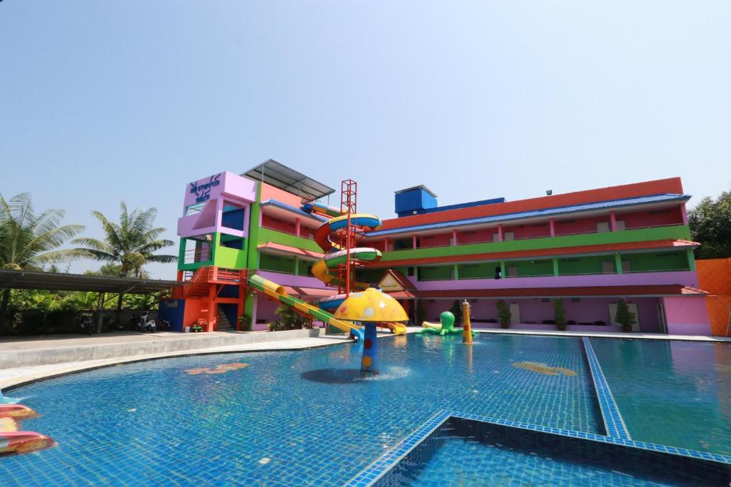Bazén v ubytování Chiang Rai Park Resort nebo v jeho okolí