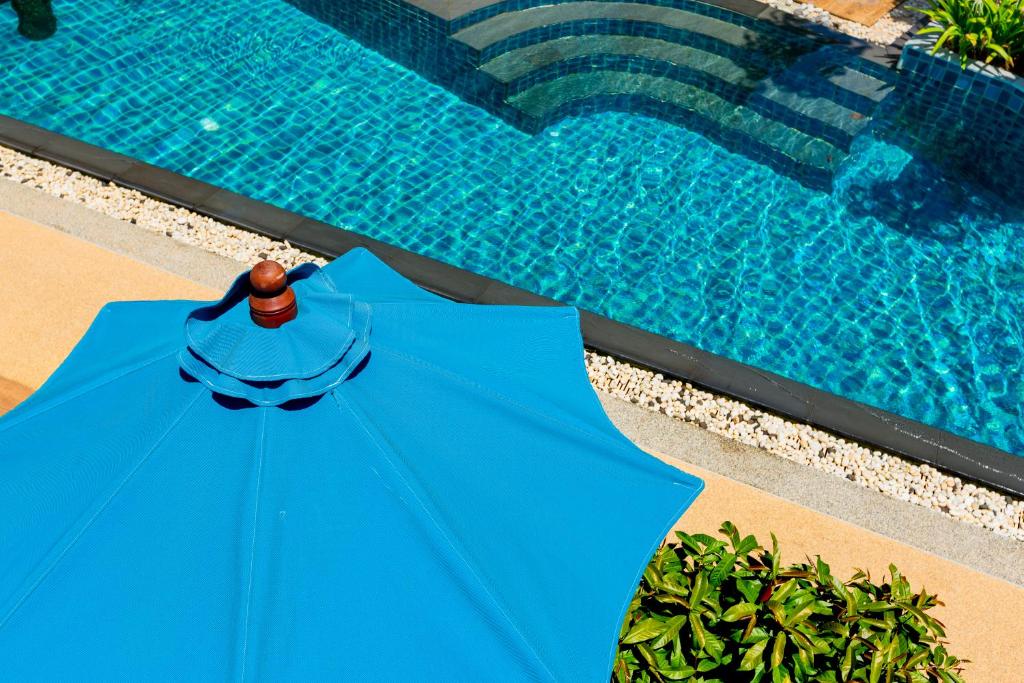 Bazén v ubytování Blue Tara Hotel Krabi Ao Nang nebo v jeho okolí