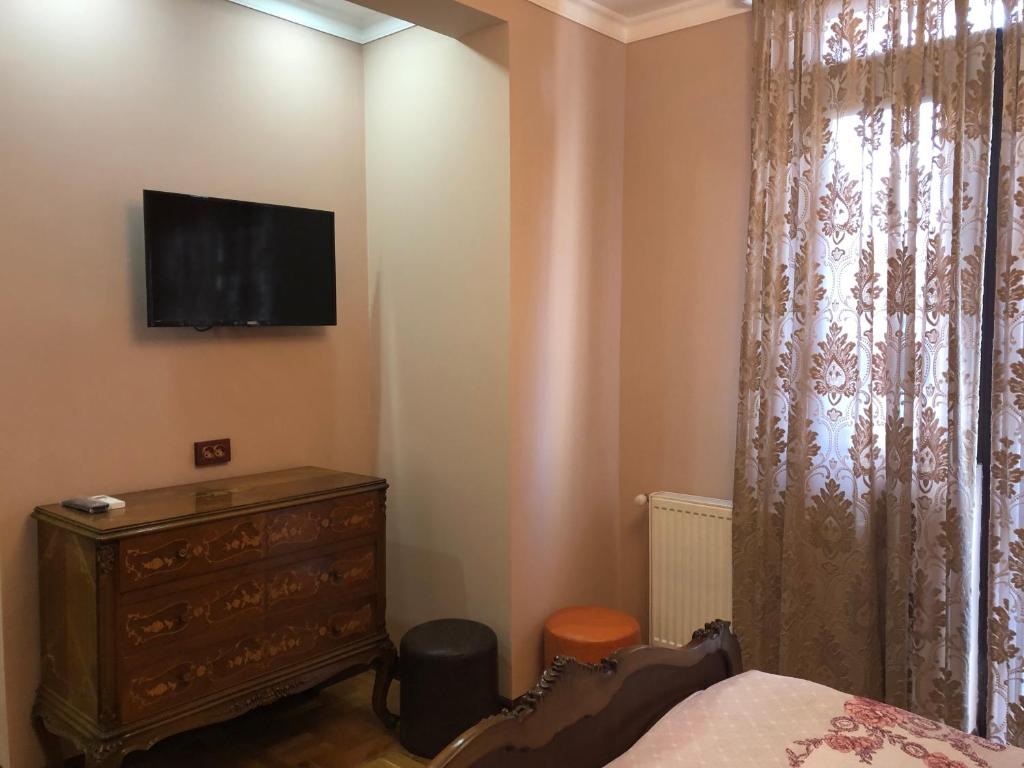 TV a/nebo společenská místnost v ubytování Villa NiNo