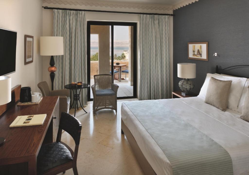 Mövenpick Resort & Spa Dead Sea - Deluxe King Room