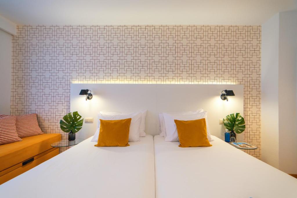 Postel nebo postele na pokoji v ubytování Hotel Cetina Murcia