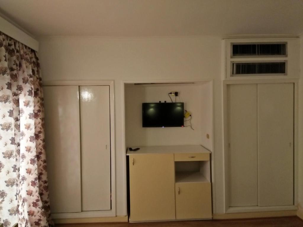 Kuchyň nebo kuchyňský kout v ubytování Beirut Hotel Cairo